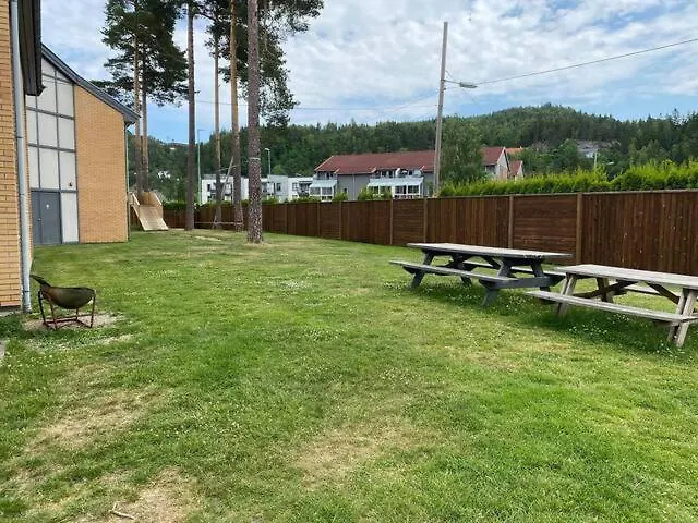 Twin 207 Near Kristiansand Hostel Vennesla